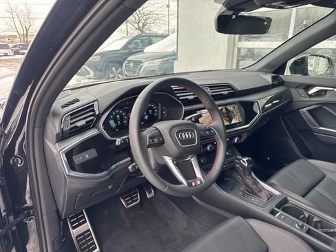 Used 2025 Audi Q3 2.0T Premium Plus image 8