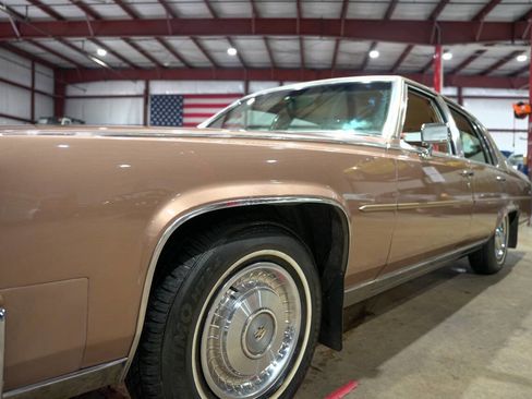 Used 1989 Cadillac Brougham image 37
