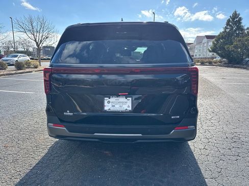 New 2026 Kia Carnival SX Prestige image 4