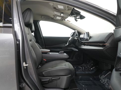 Used 2024 Nissan Ariya ENGAGE+ e-4ORCE image 11