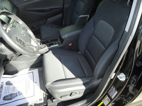 Used 2018 Hyundai Tucson Value w/ Cargo Package image 4