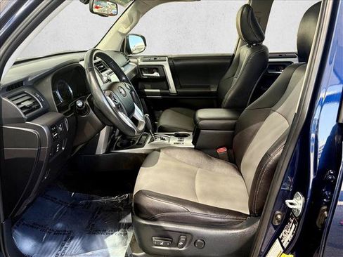 Used 2018 Toyota 4Runner SR5 Premium AWD/4WD image 11