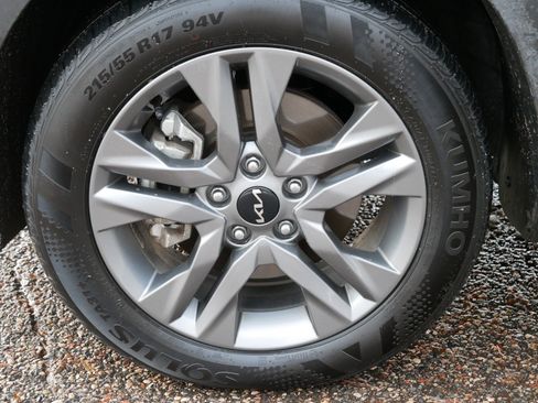 Certified 2023 Kia Seltos S w/ Navigation Package image 15