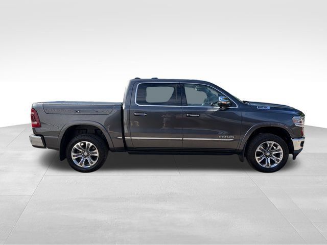 Used 2022 RAM 1500 Limited AWD/4WD image 2