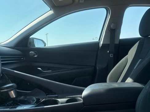 Used 2022 Hyundai Elantra SEL w/ Convenience + Premium Package FWD image 38