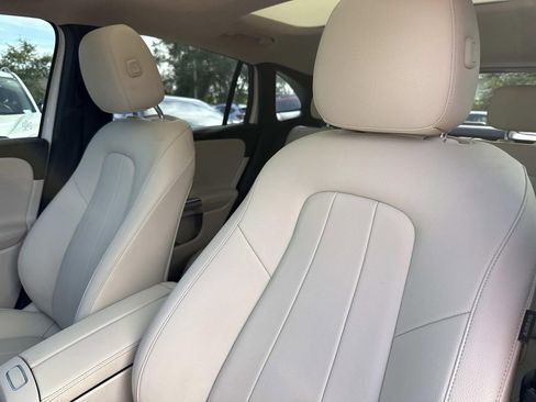 Used 2021 Mercedes-Benz GLA 250 4MATIC image 26