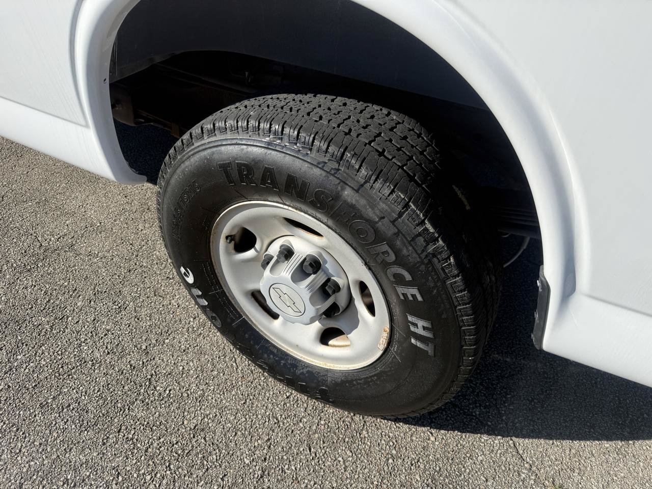 Used 2006 Chevrolet Express 3500 w/ Power and Light Package RWD image 10