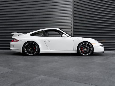 Used 2007 Porsche 911 GT3 RWD image 8
