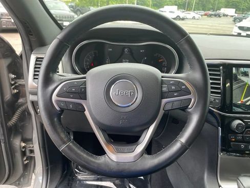 Used 2019 Jeep Grand Cherokee Altitude AWD/4WD image 14