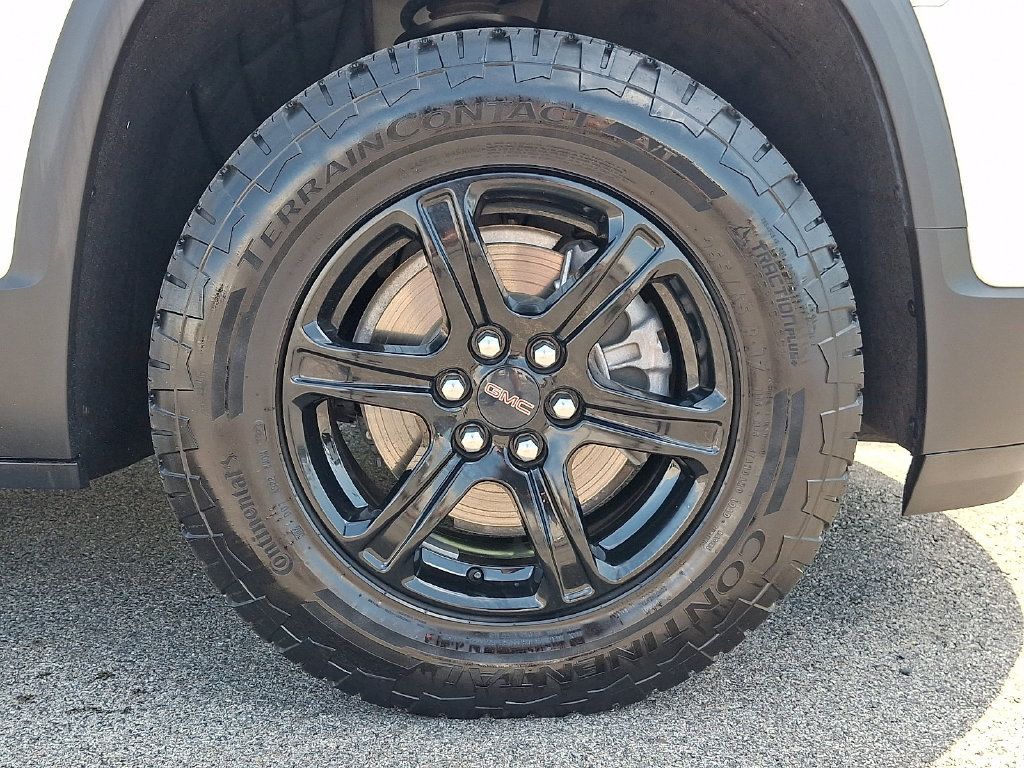 Used 2023 GMC Acadia AT4 AWD/4WD image 9