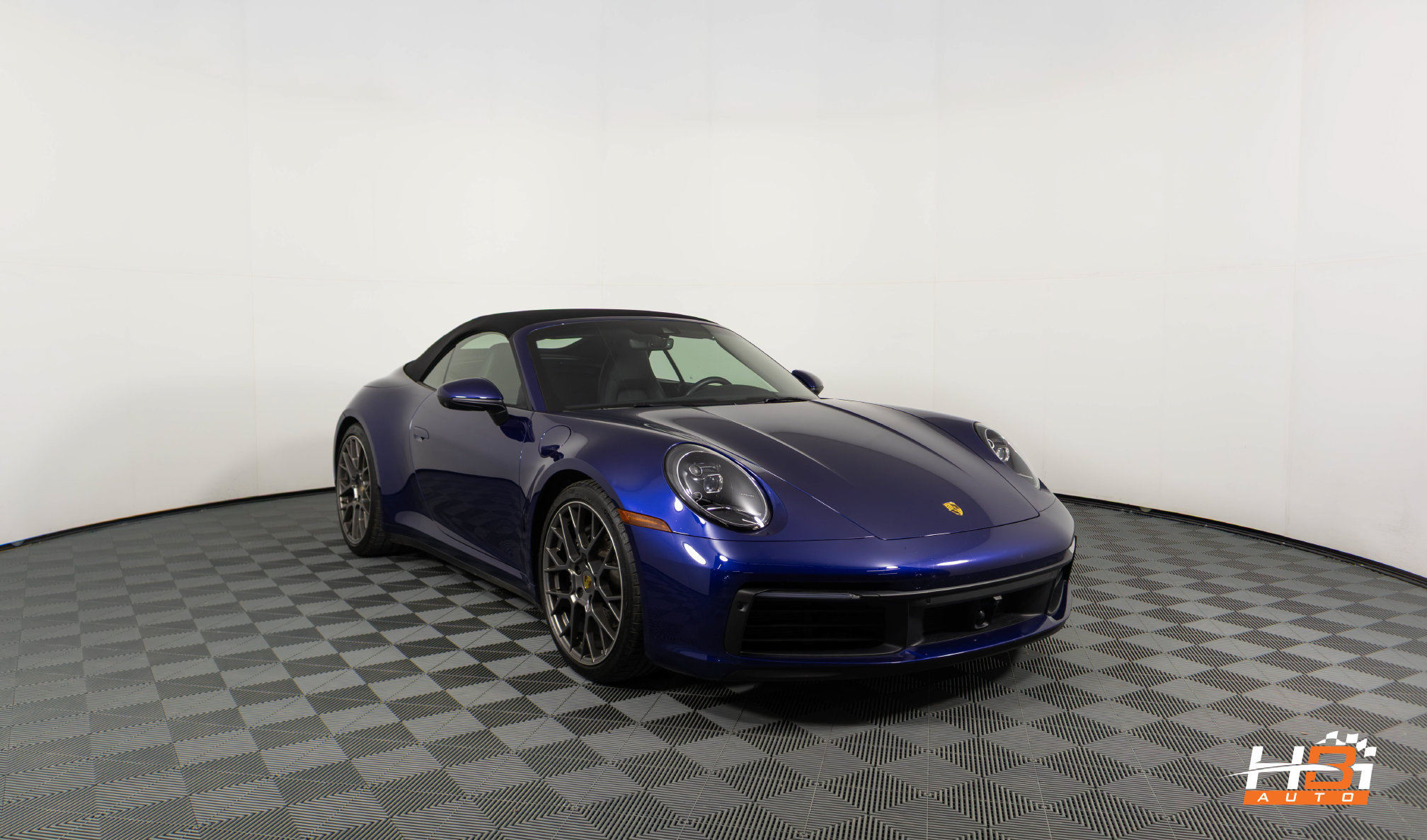 Used 2020 Porsche 911 Carrera RWD image 3