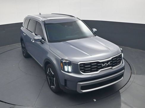 Used 2023 Kia Telluride S w/ S Sunroof Package FWD image 32