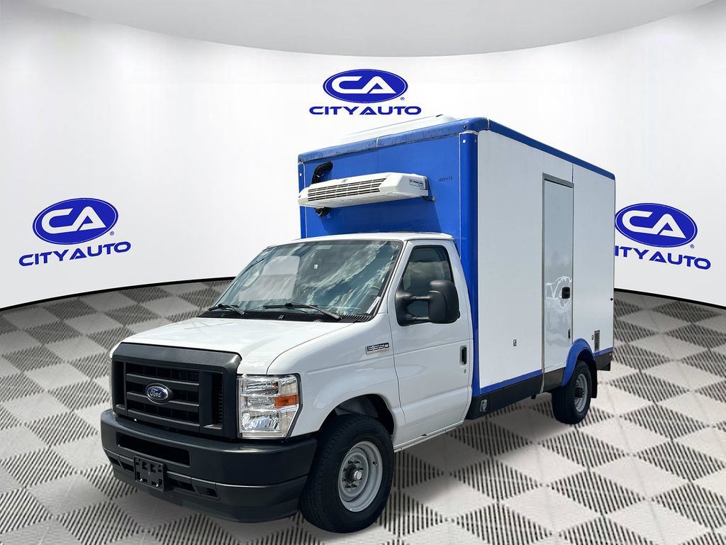 Used 2023 Ford E-350 and Econoline 350 Super Duty w/ Power Windows & Locks Group RWD image 10