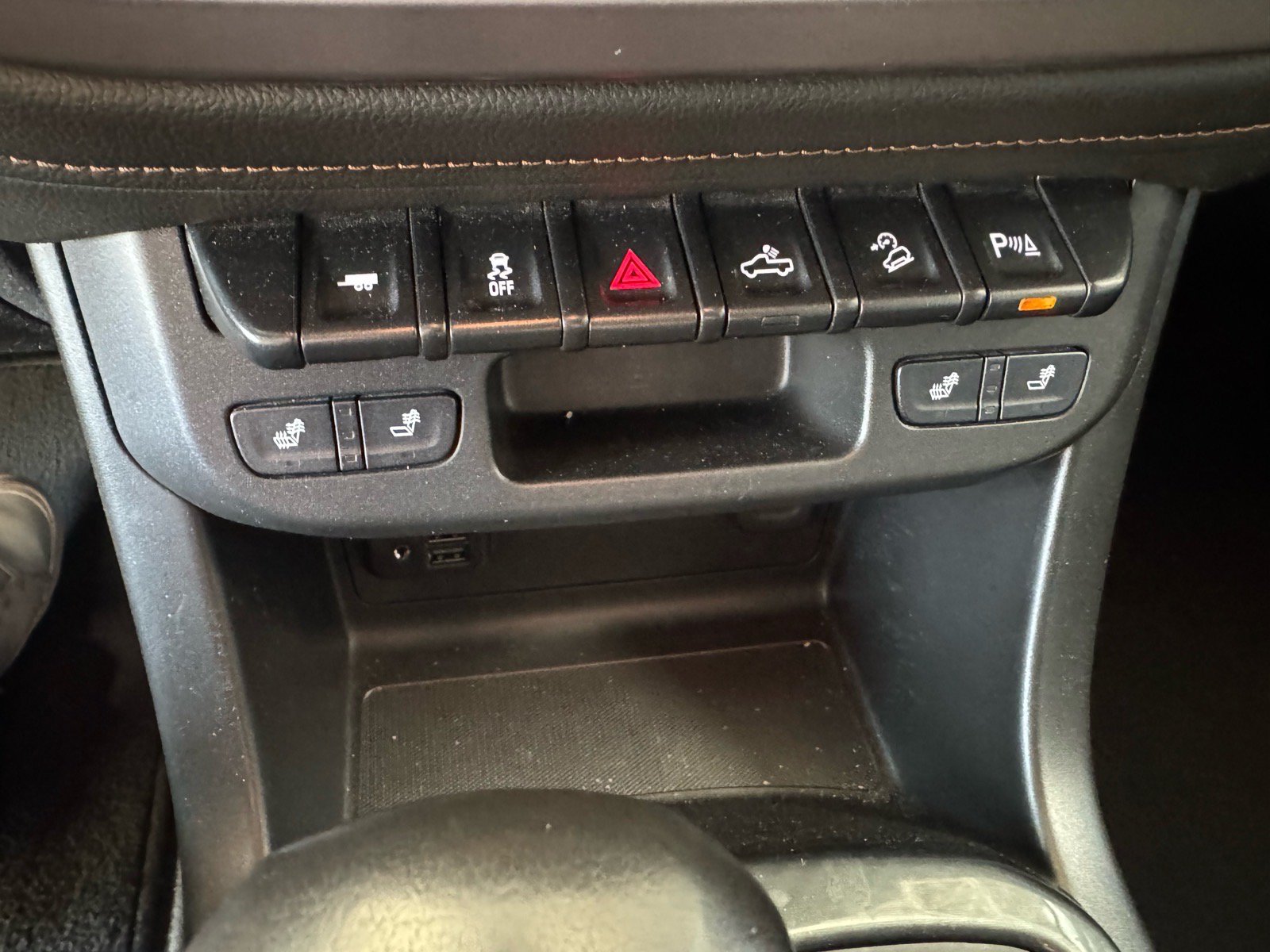 Used 2022 GMC Canyon AT4 w/ Trailering Package AWD/4WD image 24