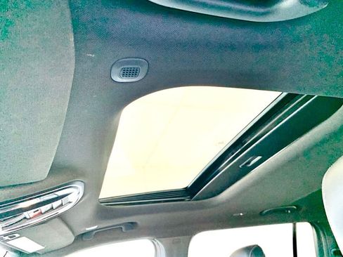 Used 2025 Jeep Grand Cherokee L Altitude image 13