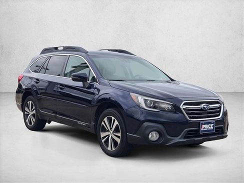 Used 2018 Subaru Outback 2.5i Limited image 3