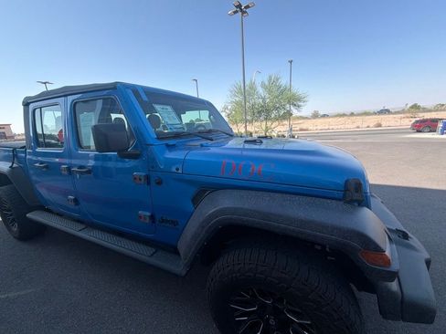 Used 2022 Jeep Gladiator Sport AWD/4WD image 5