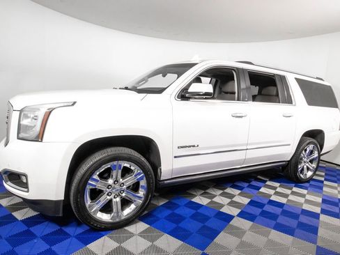 Used 2019 GMC Yukon XL Denali w/ Denali Ultimate Package image 1