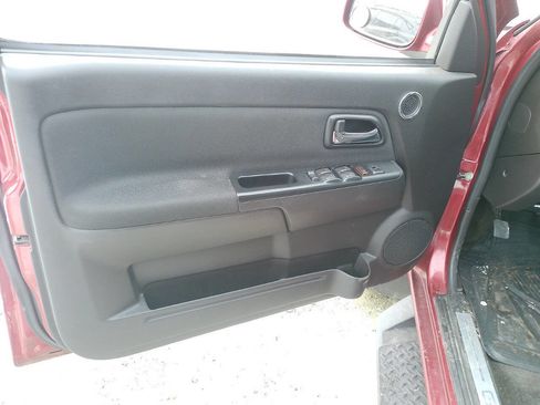 Used 2011 GMC Canyon SLE image 18