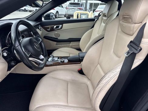 Used 2018 Mercedes-Benz SLC 300 image 16