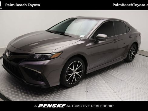 Certified 2023 Toyota Camry SE FWD image 1