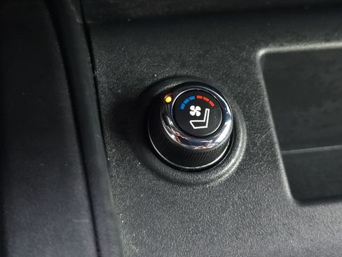Used 2024 Nissan Titan PRO-4X w/ Pro-4x Convenience Package AWD/4WD image 20