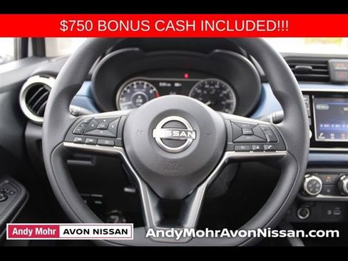 New 2025 Nissan Versa SV w/ Trunk Package FWD image 15