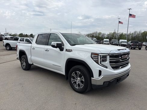 Used 2025 GMC Sierra 1500 SLT AWD/4WD image 1