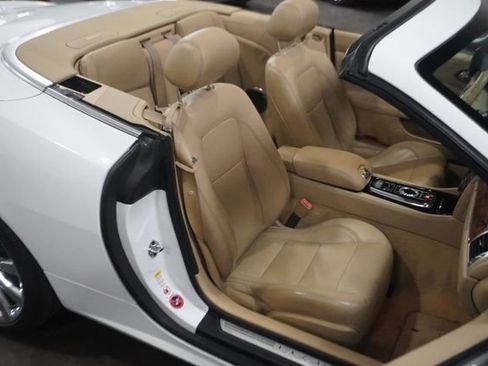 Used 2012 Jaguar XK Convertible image 29