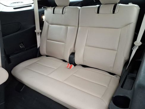 Used 2022 Ford Explorer Limited w/ Equipment Group 301A image 11