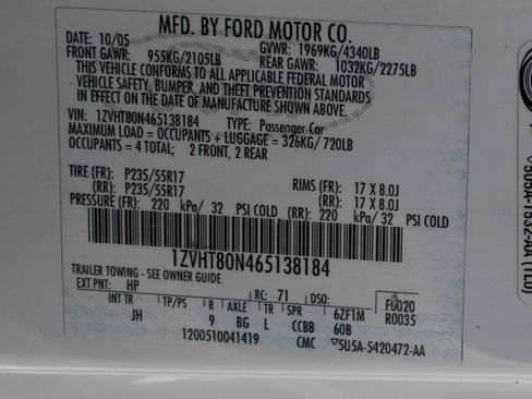 Used 2006 Ford Mustang Premium image 35