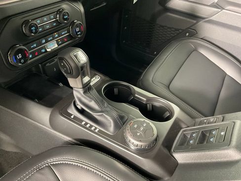 New 2026 Ford Bronco Outer Banks AWD/4WD image 18