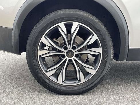 Used 2019 INFINITI QX30 Premium w/ Navigation Package image 33