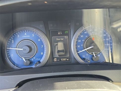 Used 2019 Toyota Sienna XLE image 16