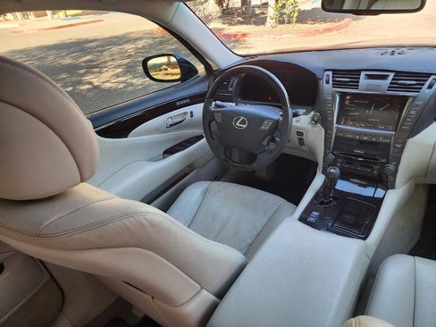 Used 2009 Lexus LS 460 RWD image 22