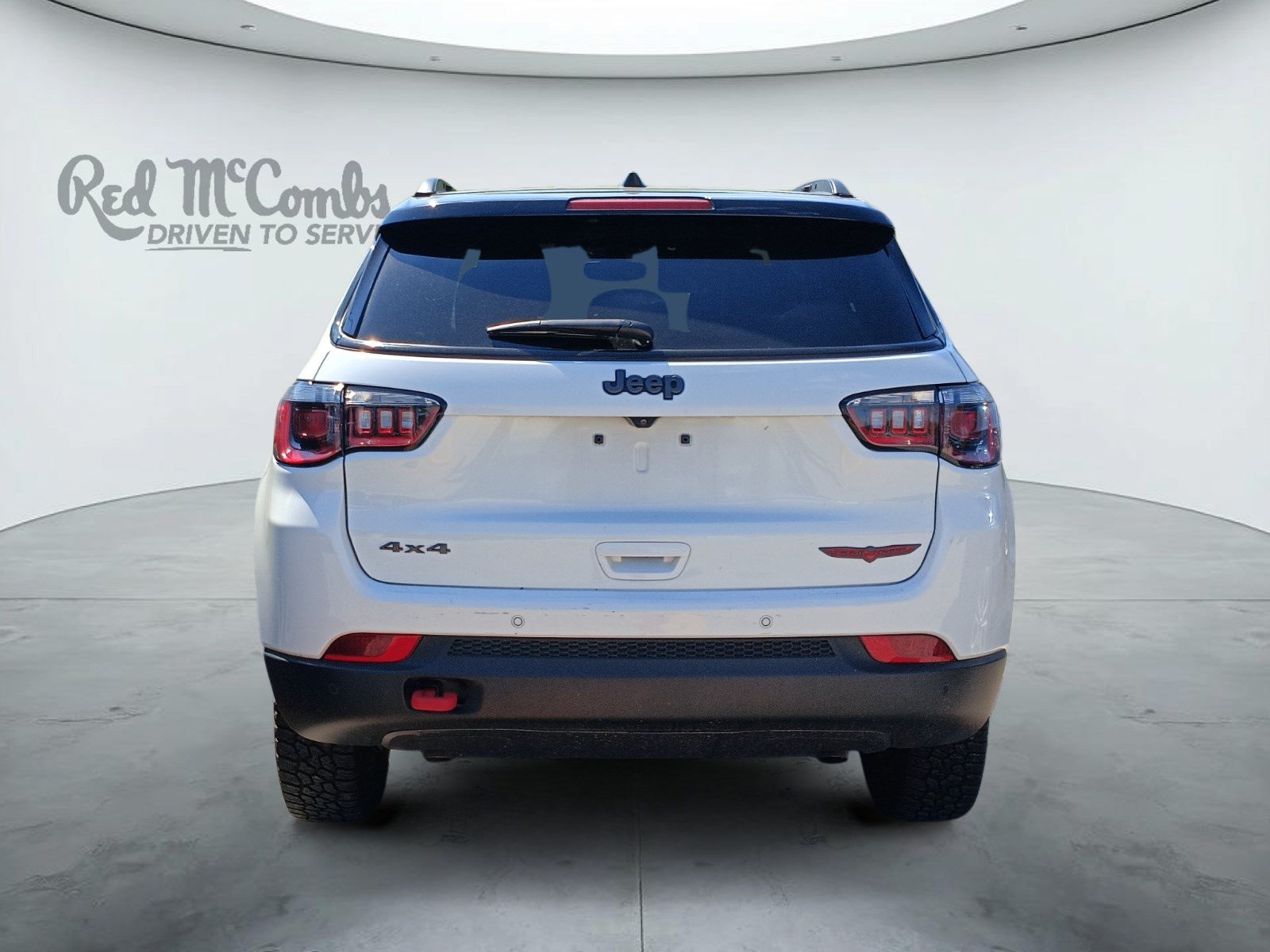 Used 2025 Jeep Compass Trailhawk AWD/4WD image 5
