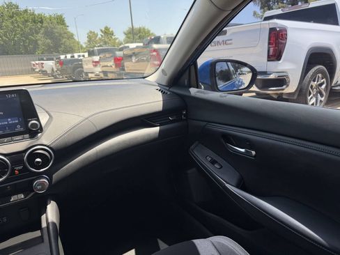 Used 2022 Nissan Sentra SV FWD image 21