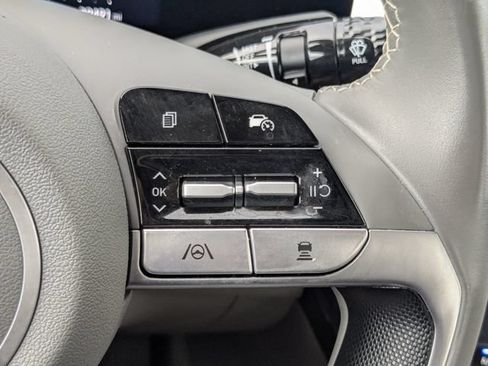 Used 2025 Hyundai Elantra SEL FWD image 27