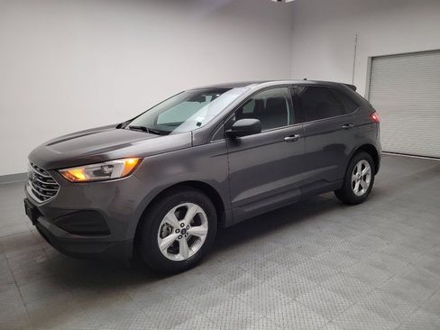 Used 2020 Ford Edge SE FWD image 2