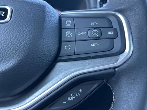 New 2026 Jeep Grand Wagoneer Limited w/ Convenience Group I image 16