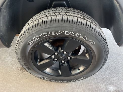 Used 2017 RAM 1500 Classic SLT image 30