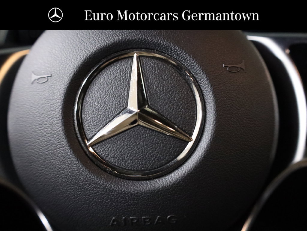 Used 2023 Mercedes-Benz GLB 250 4MATIC w/ Premium Package image 13