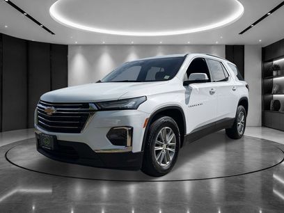 Used 2023 Chevrolet Traverse LT
