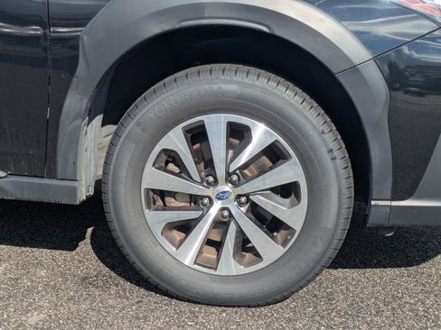 Certified 2023 Subaru Outback Premium image 11