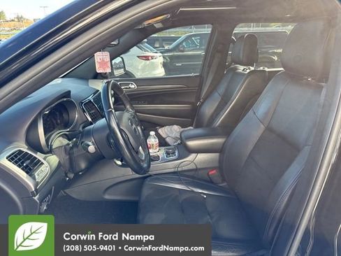Used 2019 Jeep Grand Cherokee Altitude image 11