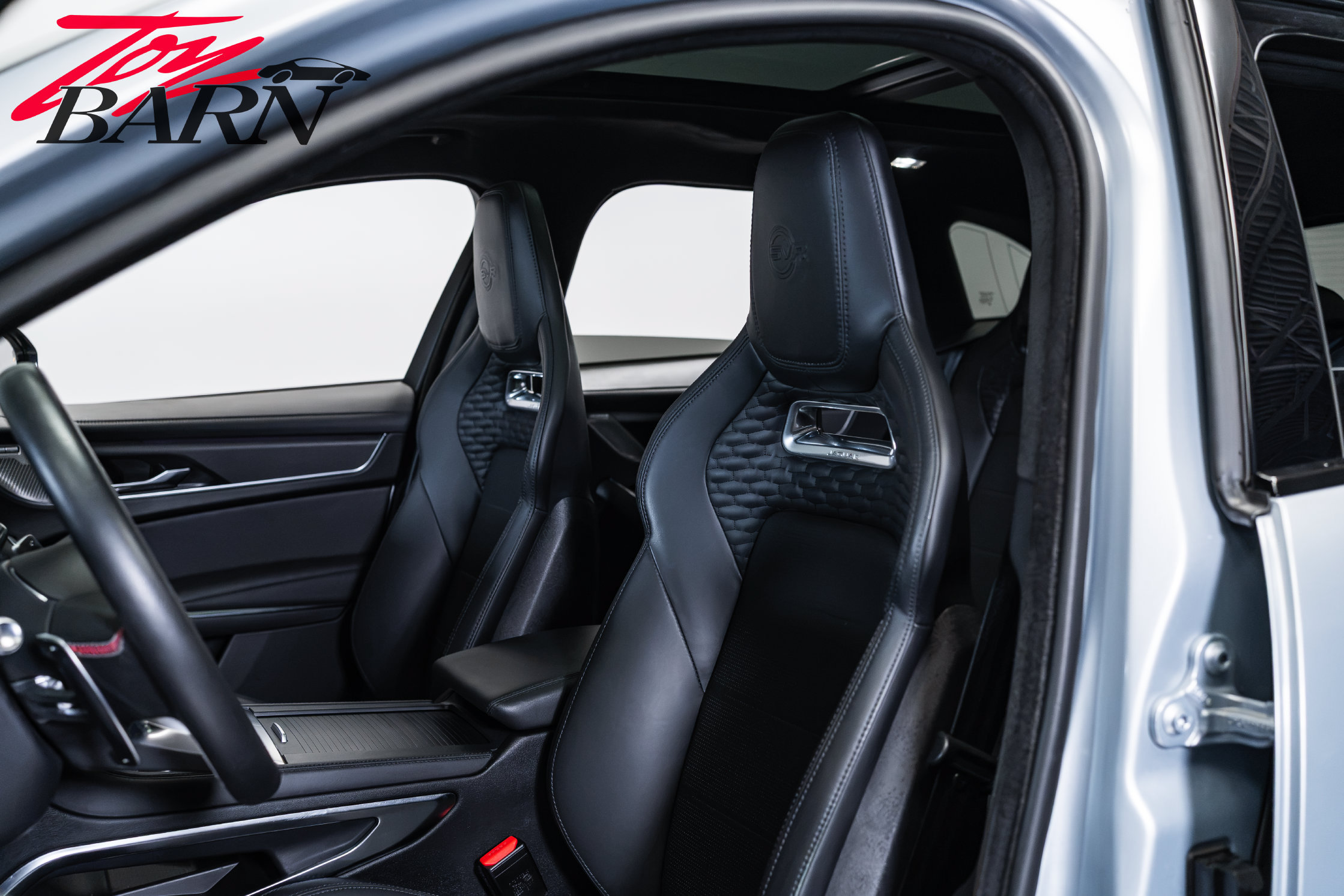Used 2021 Jaguar F-PACE SVR AWD/4WD image 23