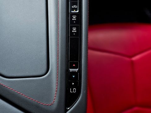 Used 2020 Chevrolet Corvette Stingray Coupe w/ 1LT image 59