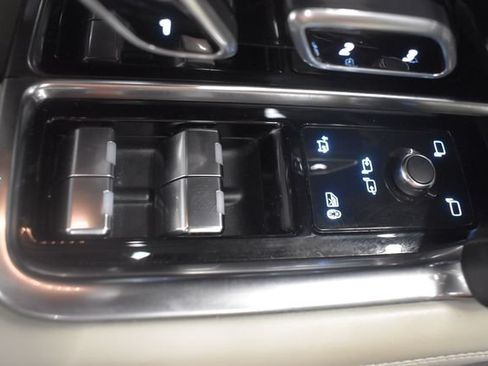 Used 2025 Land Rover Range Rover SE AWD/4WD image 20