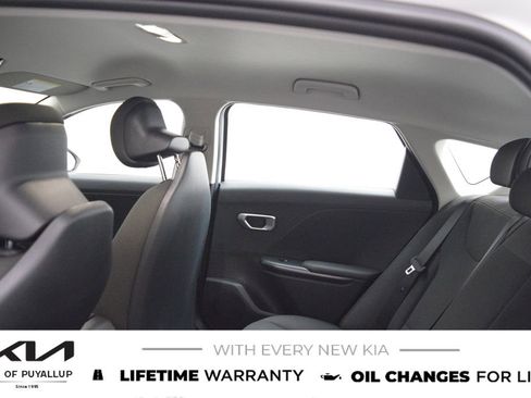 New 2026 Kia K4 LXS image 12