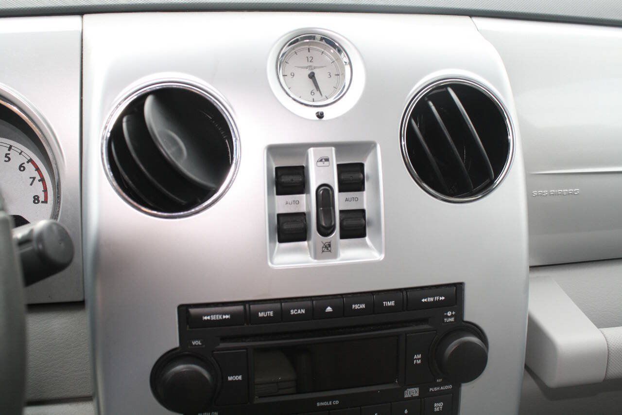 Used 2010 Chrysler PT Cruiser w/ Convenience Group FWD image 9